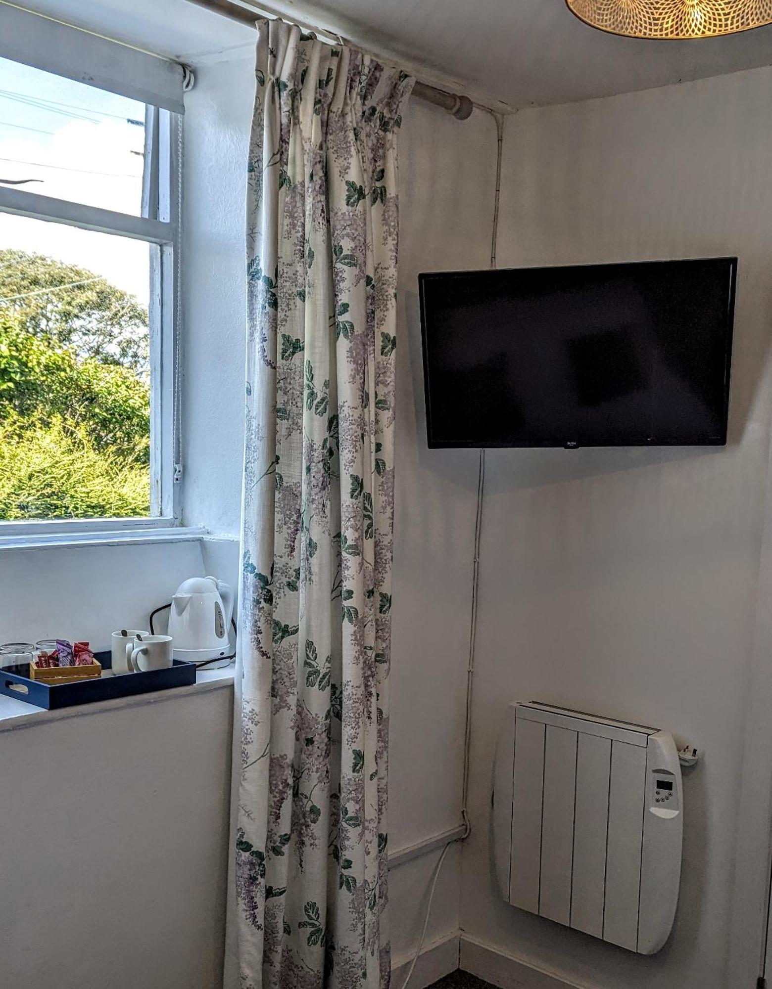 هيلستون Britannia House Vintage B&B Cornwall الغرفة الصورة